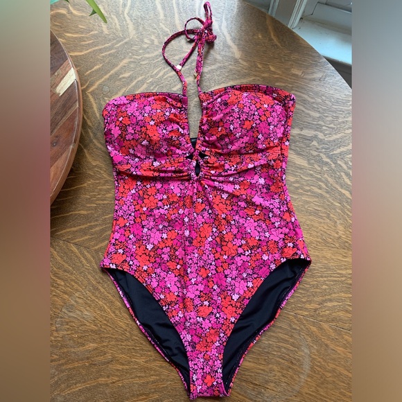Michael Kors One Piece Swimsuit Size 10 (US) NWT! Fits like Size 6 (US)! - Picture 2 of 6